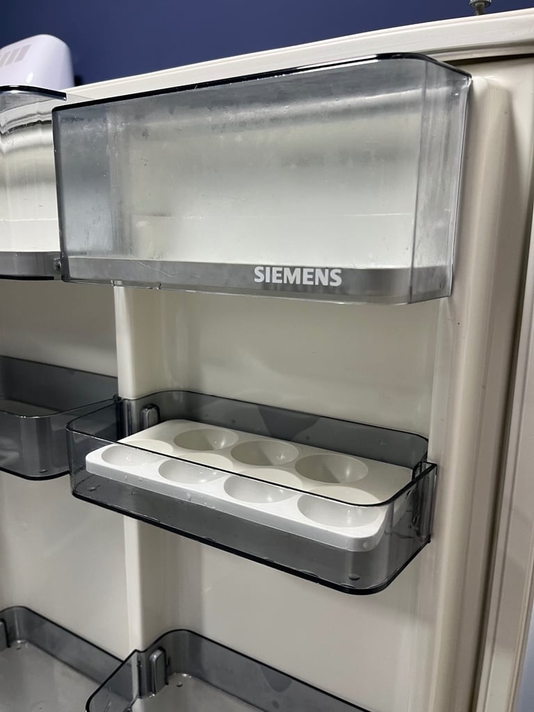 Free working integrated fridge 