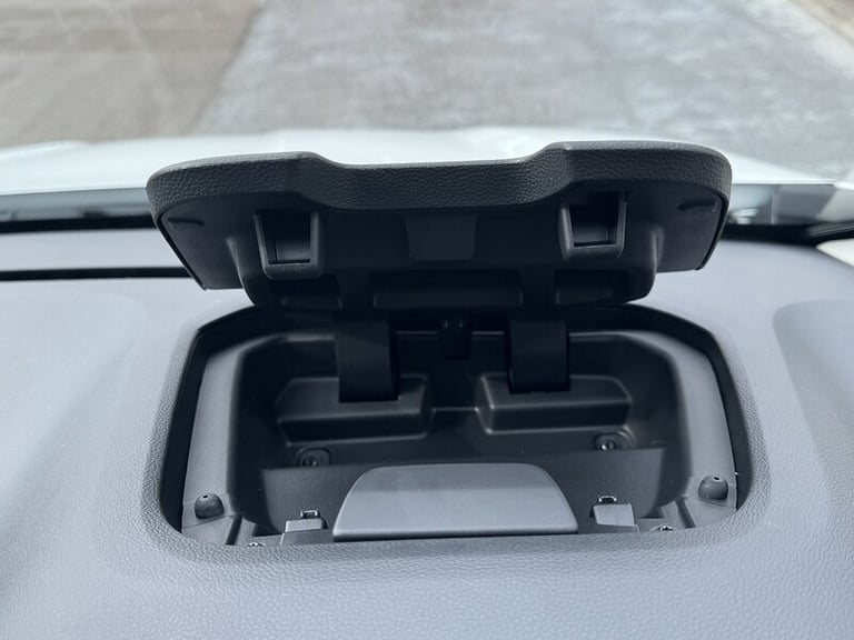 2025 Renault Trafic 130ps LL30 130 Advance 6 Seat with Air Con, Cruise, Rear Sensors &amp; Delive...