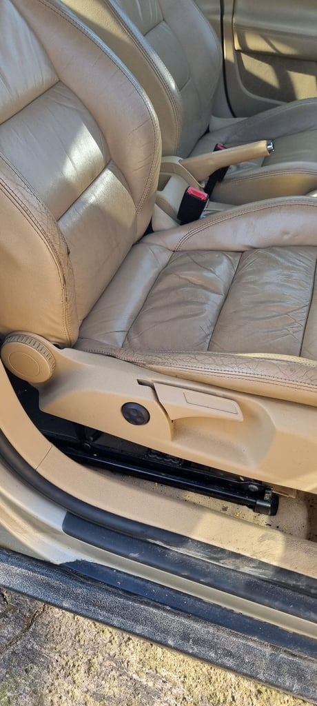 Vw golf 2.0 tdi 140 breaking.  Volkswagen golf mk5 breaking. Vw golf mk5