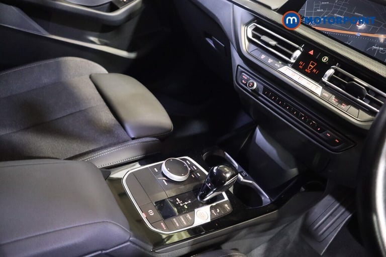 2022 BMW 1 Series 118i [136] Sport 5dr Step Auto [Live Cockpit Pro] HATCHBACK PETROL Automatic