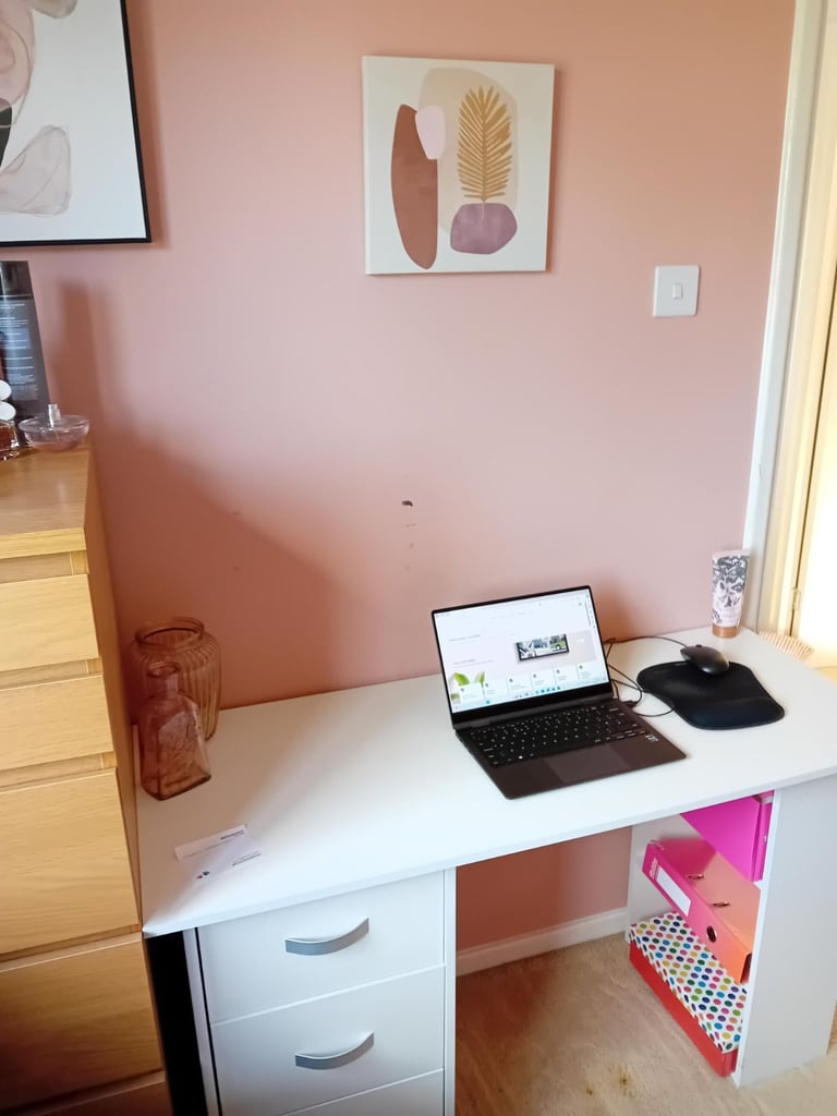 Weeknight Room in South Milton Keynes