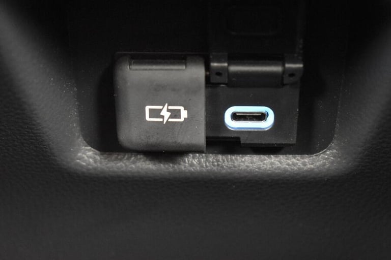 2022 Toyota RAV4 2.5 Vvt Hybrid Gpf Design Suv 5dr Petrol CVT Euro 6 (s/s) (218 Ps) ESTATE Petrol...