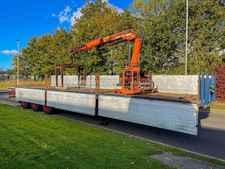SDC CRANE MOUNTED DROPSIDE FLATBED BRICK GRAB