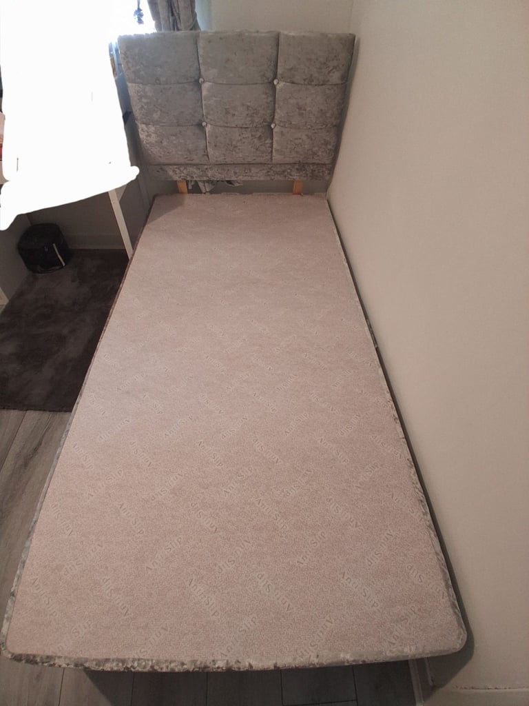 Grey Single divan bed base & headboard