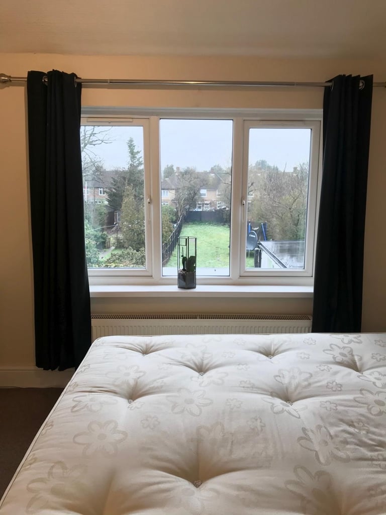 Room to rent Borehamwood