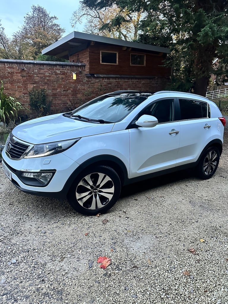 2013 Kia Sportage 1.7 CRDi ISG 3 5dr [Sat Nav] ESTATE Diesel Manual