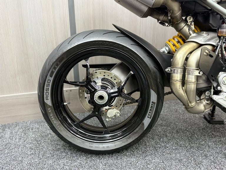 2021 21 DUCATI HYPERMOTARD 950 - Marc Marquez 93 Race Decals +++++