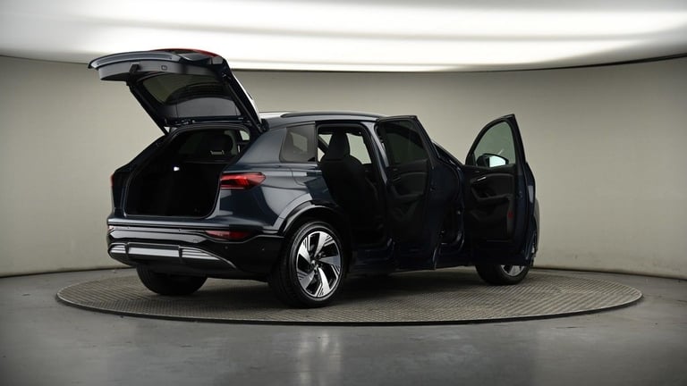 2024 Audi Q6 e-tron 100kWh S line SUV 5dr Electric Auto quattro (388 ps) SUV Electric Automatic