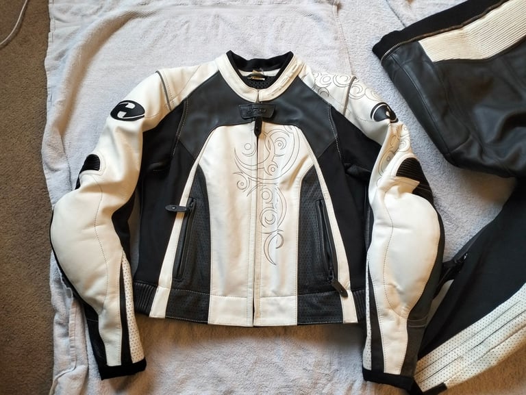 Held Womens Leather Motorbike 2 piece Suit  Size UK 12 EU 42 Jacket 38" Trousers 32"