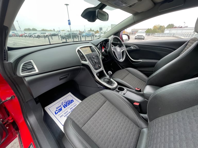 ** 2012 VAUXHALL ASTRA GTC 2.0 CDTi Sri + 11 SERVICES + HPI CLEAR ** 
