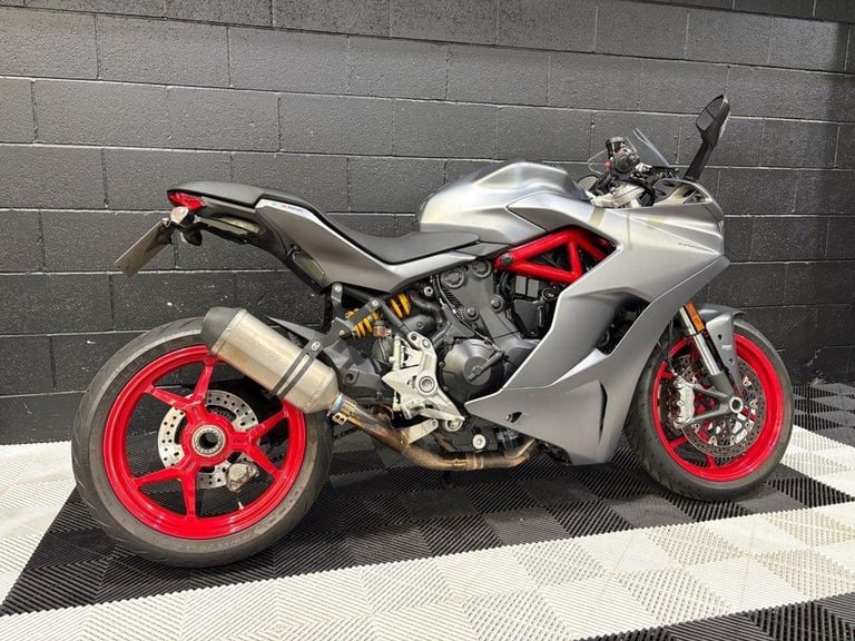 2019 69 DUCATI SUPERSPORT 937 SUPER SPORTS PETROL MANUAL EURO 4 (110 PS)
