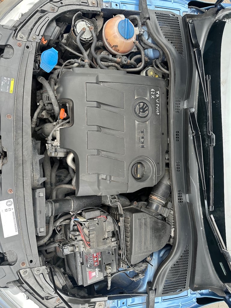 Skoda, RAPID, Hatchback, 2013, Manual, 1598 (cc), 5 doors