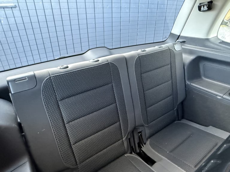 VOLKSWAGEN TOURAN 1.6 TDI BlueMotion Tech SE MPV 5dr Diesel DSG, 7 Stamps, Auto,