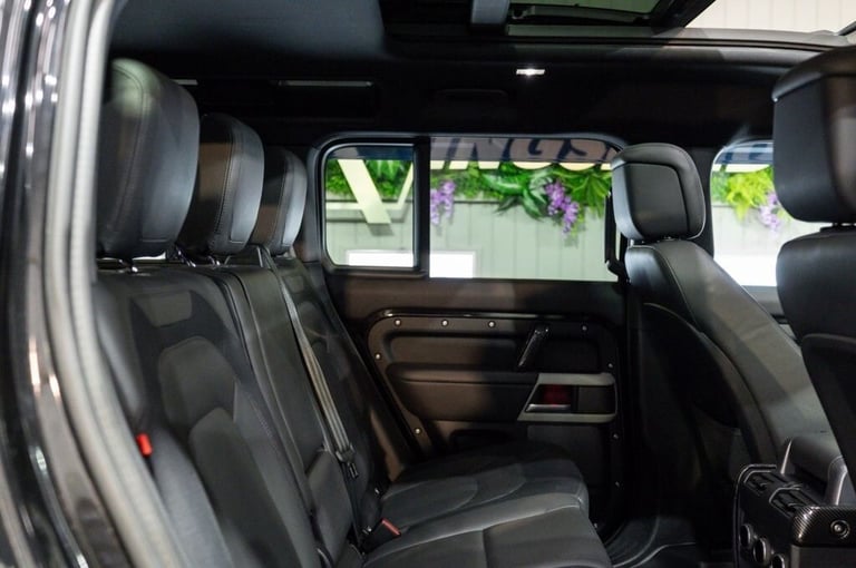 2023 Land Rover Defender 3.0 D300 MHEV X-Dynamic HSE SUV 5dr Diesel Auto 4WD Euro 6 (s/s) (300 ps...