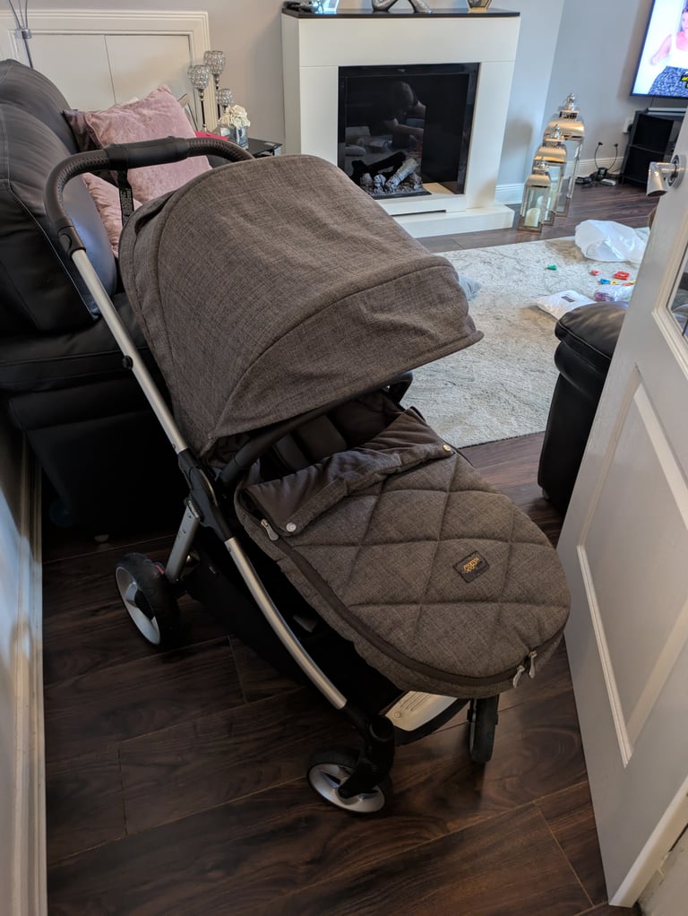 Mama's & papas lightweight buggy 