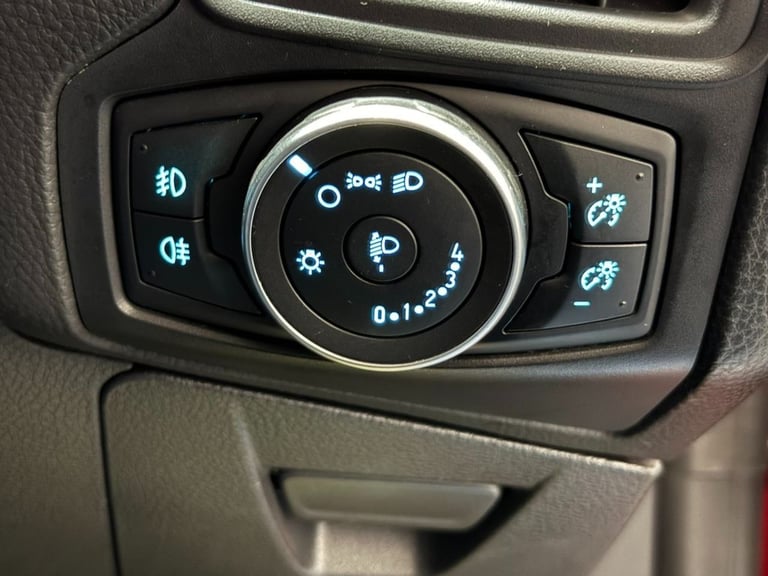 2016 Ford Focus 1.5 TDCi EcoBoost ST-Line Estate 5dr Diesel Manual Euro 6 (s/s) (120 ps) Estate D...