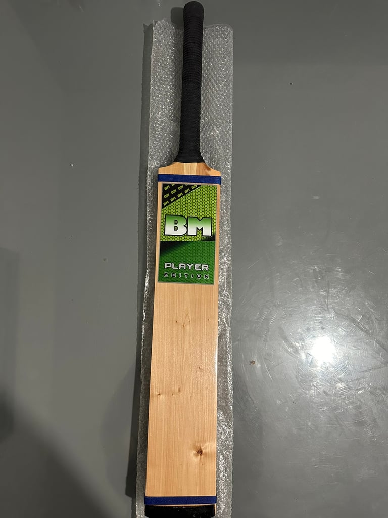 Cricket bat hard tennis ball spacial in North West London, London