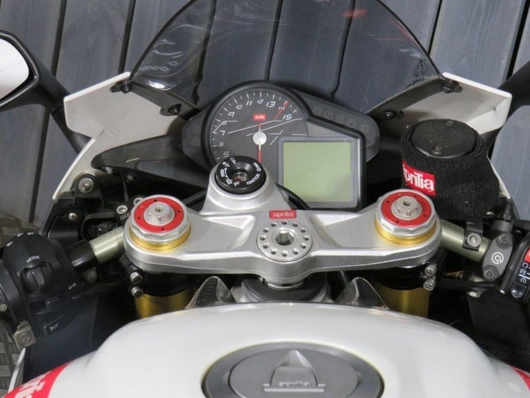 2012 12 APRILIA RSV4 FACTORY
