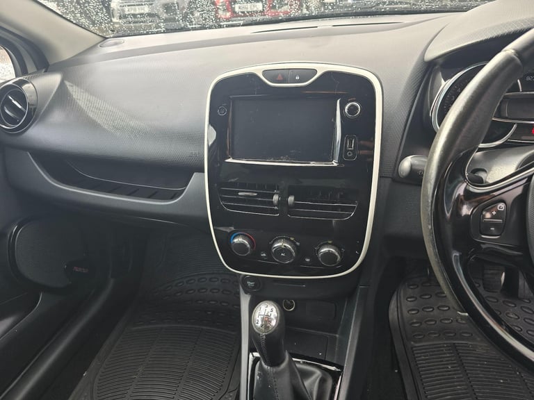 2013 Renault Clio 0.9 TCe Dynamique MediaNav Euro 5 (s/s) 5dr HATCHBACK Petrol Manual