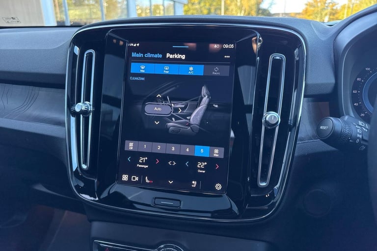 2022 Volvo XC40 Recharge Twin 78kWh Ultimate SUV 5dr Electric Auto AWD (408 ps) ESTATE Electric A...