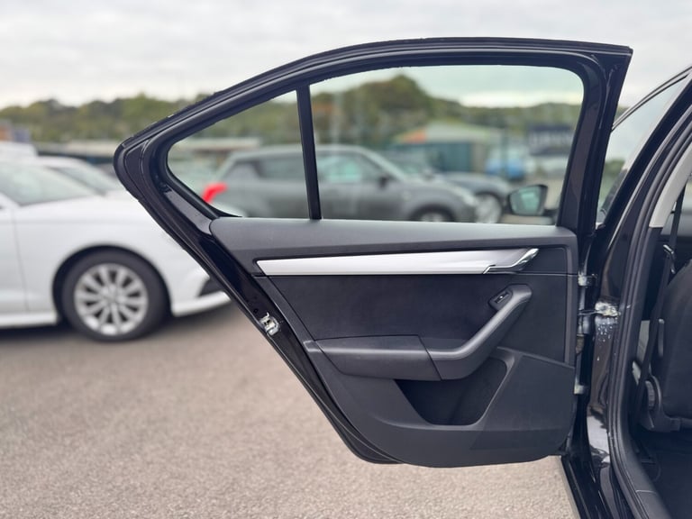 2014 Skoda Octavia 1.4 TSI SE 5dr HATCHBACK Petrol Manual