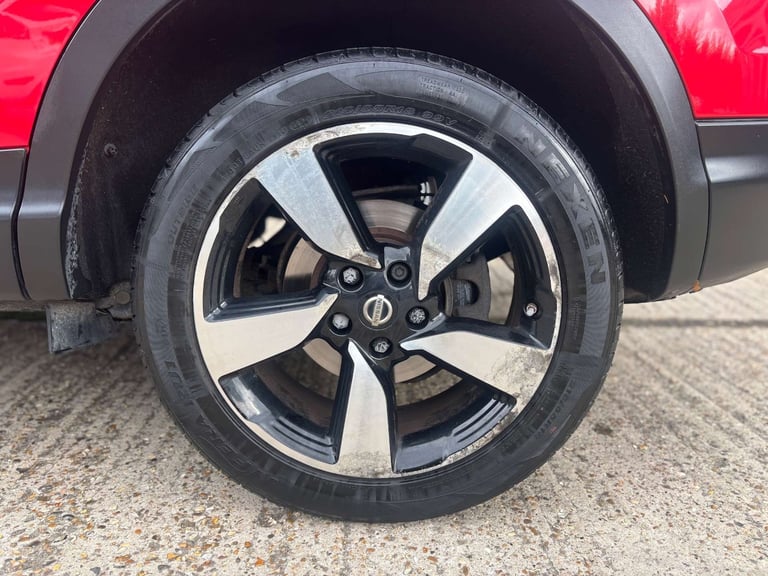 2015 Nissan Qashqai 1.2 Qashqai N-Tec DiG-T 5dr SUV Petrol Manual