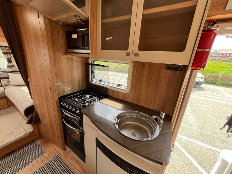Bailey Autograph 765, 6 Berth, End Lounge, Electric Drop Down Bed
