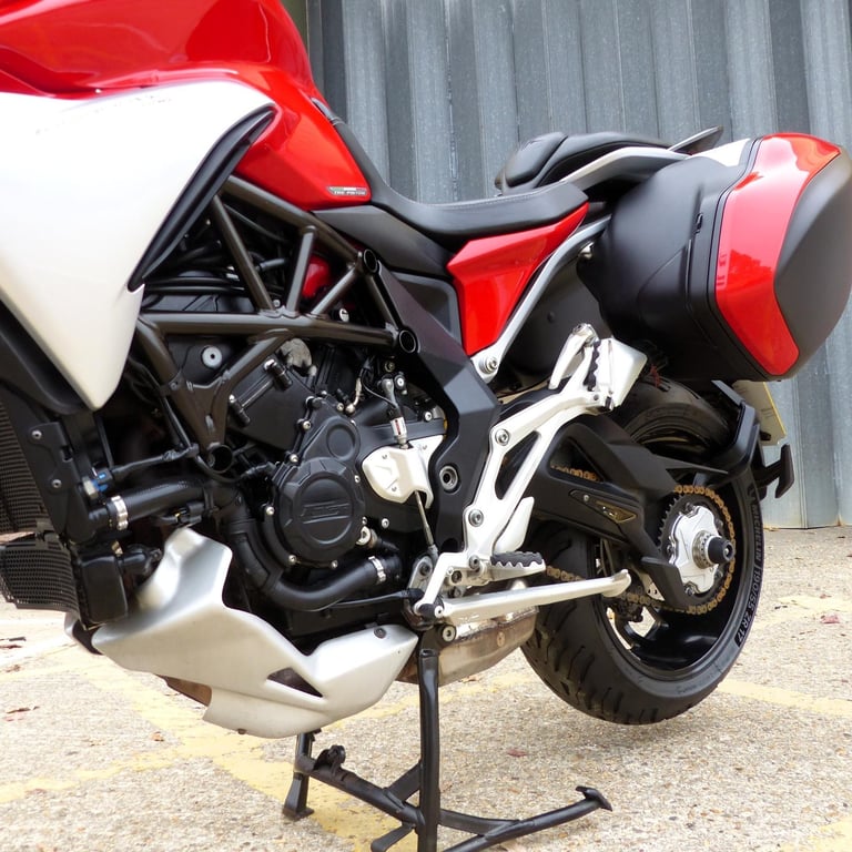 2018 MV AGUSTA TURISMO VELOCE 800 LUSSO – STUNNING, FSH, EXCELLENT CONDITION