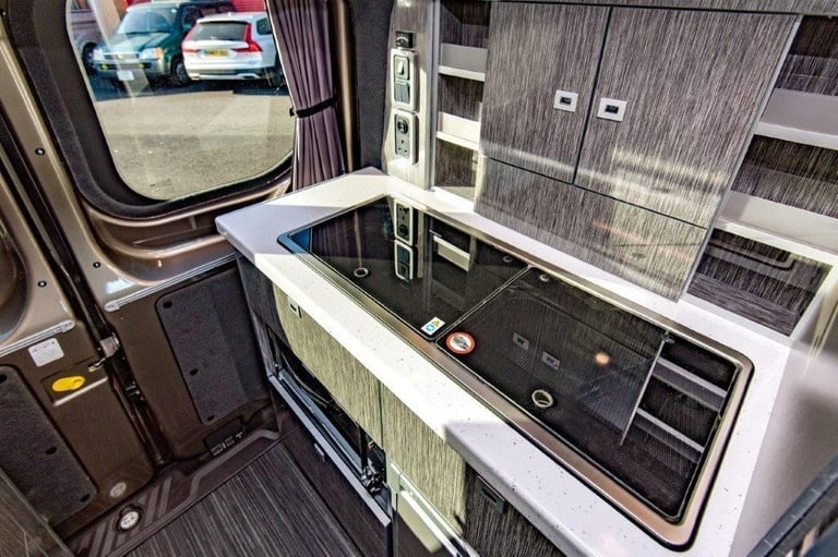 Wellhouse Ford Custom LUX XL 2