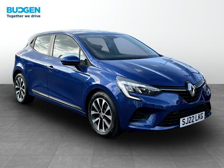 image for 2022 Renault Clio 1.0 TCe Iconic Edition Euro 6 (s/s) 5dr HATCHBACK Petrol Manual