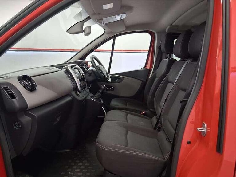 2019 Renault Trafic 1.6 dCi 27 Sport Nav WAV Double Cab 5dr MPV Diesel Manual