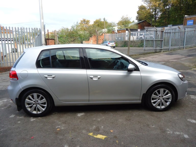 VOLKSWAGEN GOLF 1.6 TDI Match Silver Auto Diesel 2012