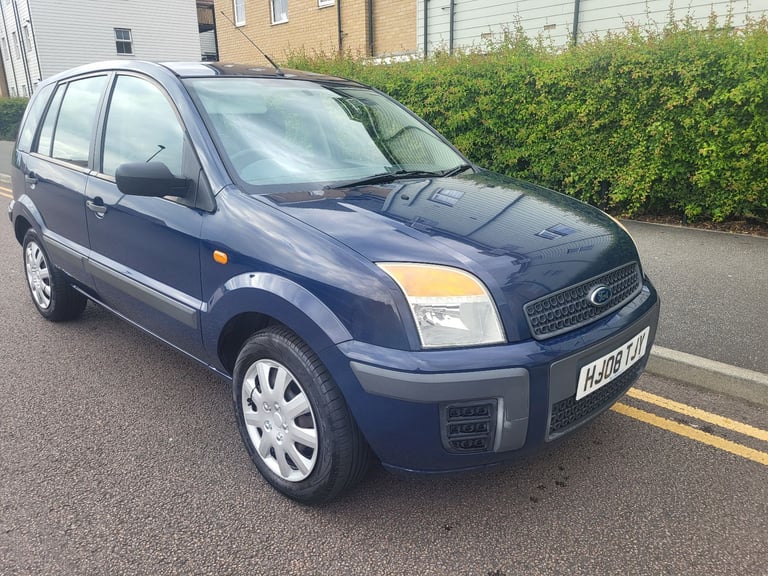 Ford fusion 1.4 style. 1 owner from new . Tidy car