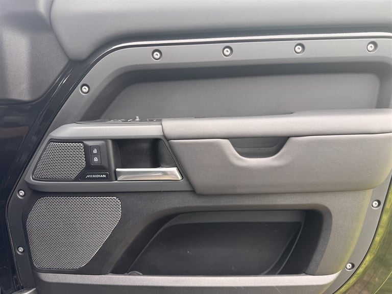2023 Land Rover Defender 110 D300 HARD TOP X-DYNAMIC HSE COMMERCIAL NO VAT Car Derived Van Diesel...