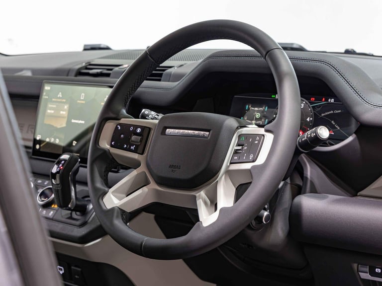  Land Rover Defender 110 3.0 D300 MHEV X-Dynamic HSE Hard Top SUV Auto 4WD MWB Euro 6 (s/s) 5dr D...