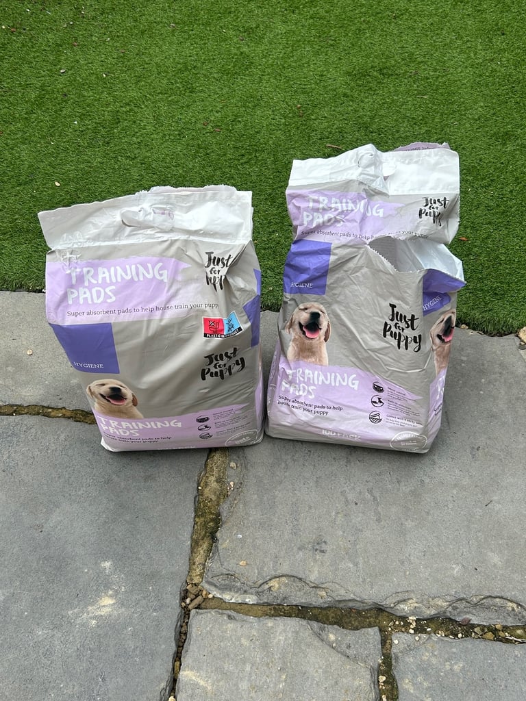 image for Puppy training pads x more than 100