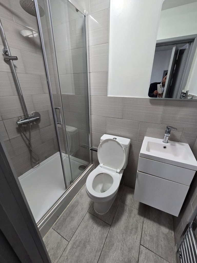 1 bedroom flat in 8A chapel rd Ilford London IG1 2AG