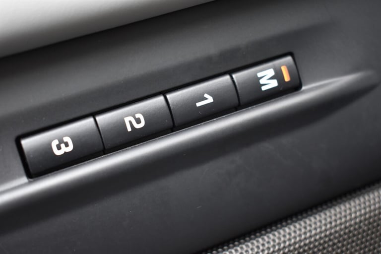 2020 Land Rover Range Rover Evoque HSE+Panoramic Roof Plus Much More!!! Estate Petrol Automatic