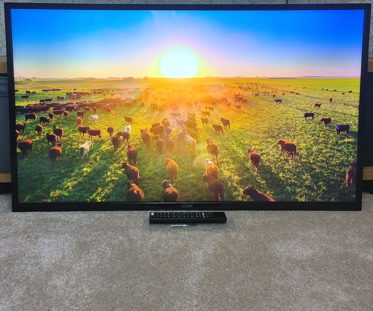 LOGIK 49 inch Smart 4K Ultra HD LED TV Freeview HD DTS TruSurround Sound HDMI USB