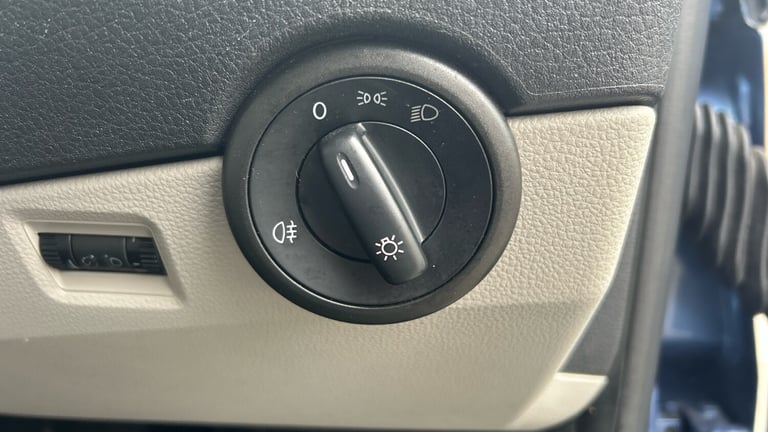 2018 Volkswagen Transporter T32 Swb Diesel 2.0 BiTDI BMT 199 Startline Window Van DSG Window Van ...