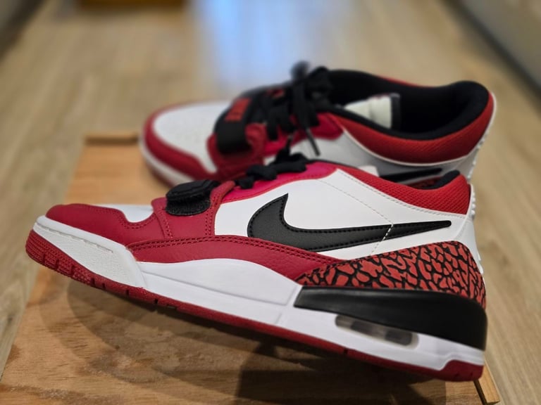 Nike Air Jordan Legacy 312 Low white, red, black; Size US 8.5, EU 42, UK 7.5