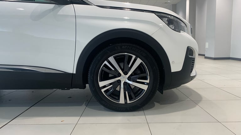 2017 Peugeot 3008 1.2 PureTech Allure SUV 5dr Petrol EAT Euro 6 (s/s) (130 ps) SUV Petrol Automatic