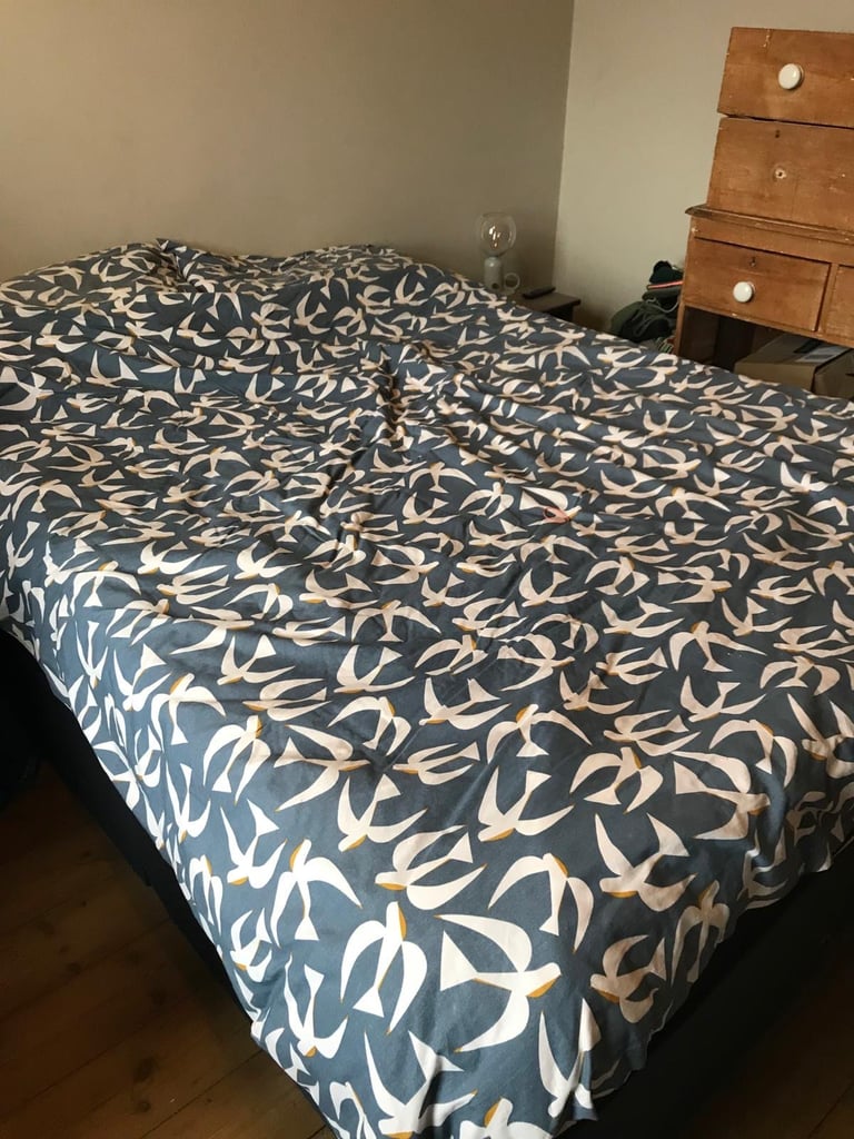 image for FREE KING SIZE BED AND MATTRESS