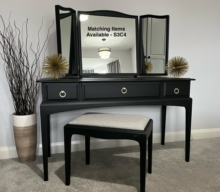 Stag 4 Drawer Bedside Tables Bedside Cabinets in Grey - Free Local Delivery 4DG