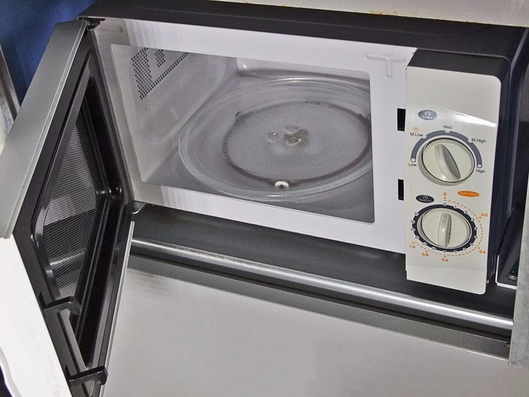 2014 "64" Iveco Daily 70C17 EEV, 7 tonne HGV Panel Van +TAIL LIFT, Digital Tacho