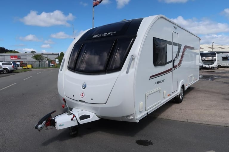 2017 SWIFT Astbury Major 4SB 