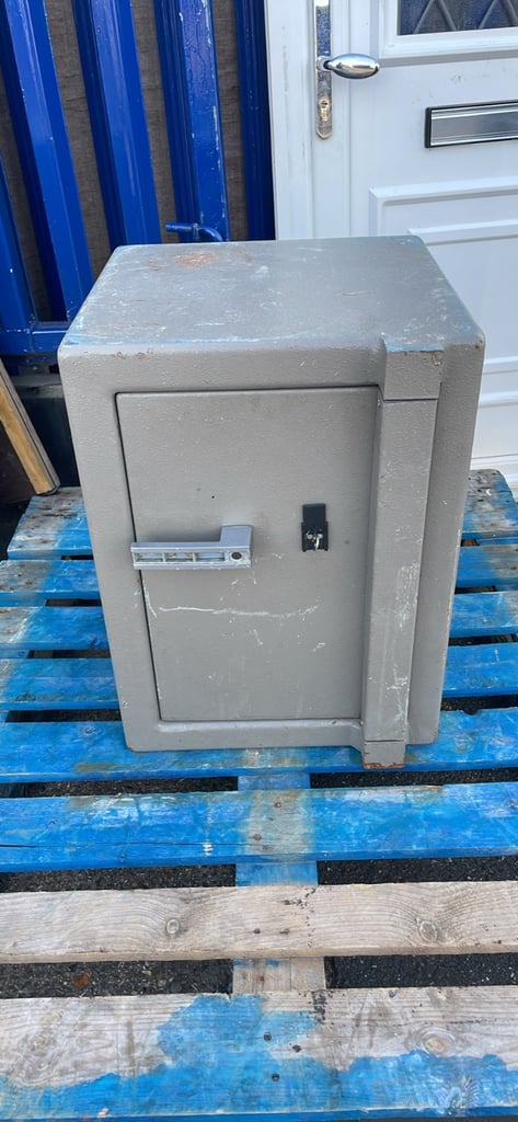 image for HEAVY DUTY SAFE + 1 key 