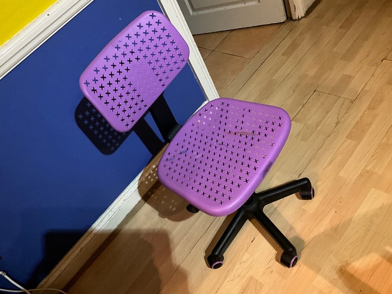 image for Kid’s chair on wheels with lifting mechanism 