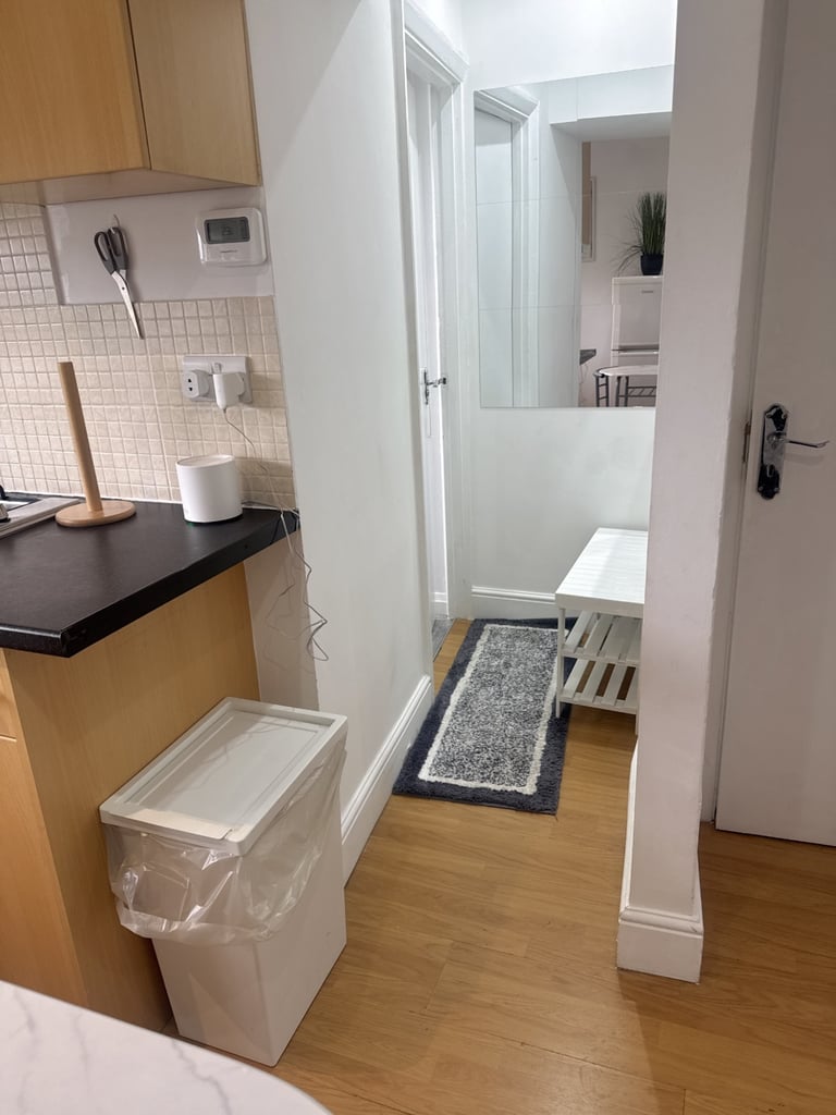 Fully furnished Studio Apartment in the Heart of Canterbury High Street ✨