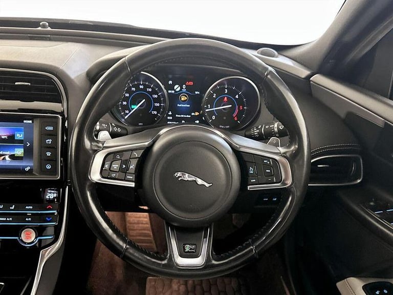 2018 Jaguar XE 2.0d R-Sport Auto Euro 6 (s/s) 4dr Automatic Saloon Diesel Automatic